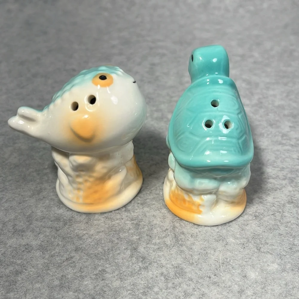 Salt Pepper Shakers‎ Sea Turtle & Puffer Fish Collectible Ceramic